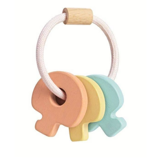 Babyleksak med skallrande nycklar i trä från PlanToys, ekologisk och säker från 4 månader